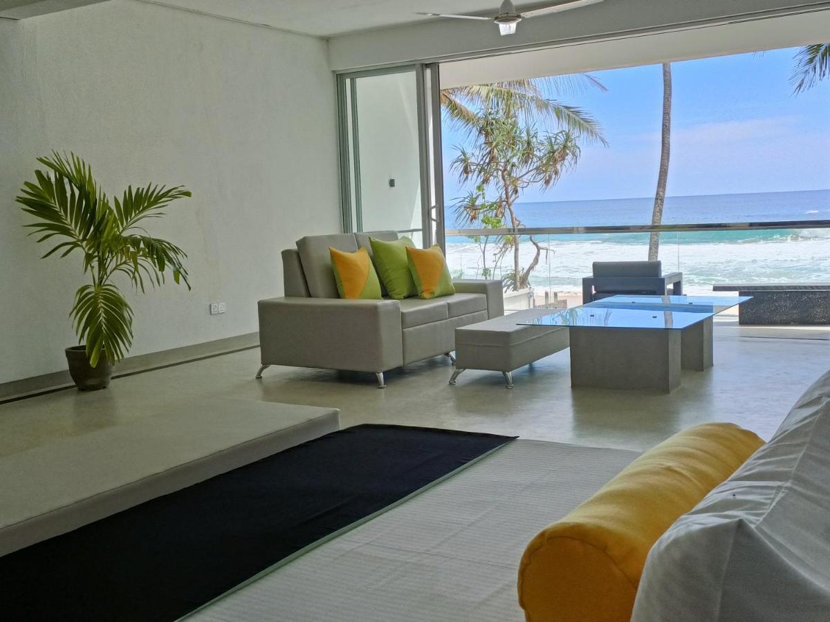 Josan Villa With A Glorious Beach And Sea View Habaraduwa Экстерьер фото