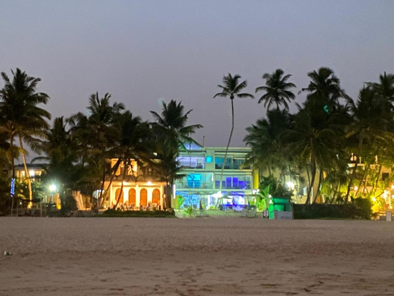 Josan Villa With A Glorious Beach And Sea View Habaraduwa Экстерьер фото