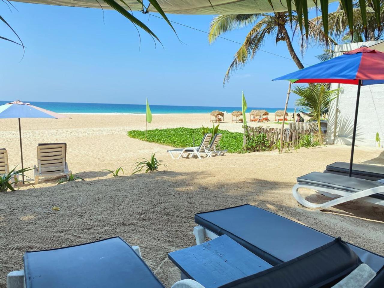 Josan Villa With A Glorious Beach And Sea View Habaraduwa Экстерьер фото